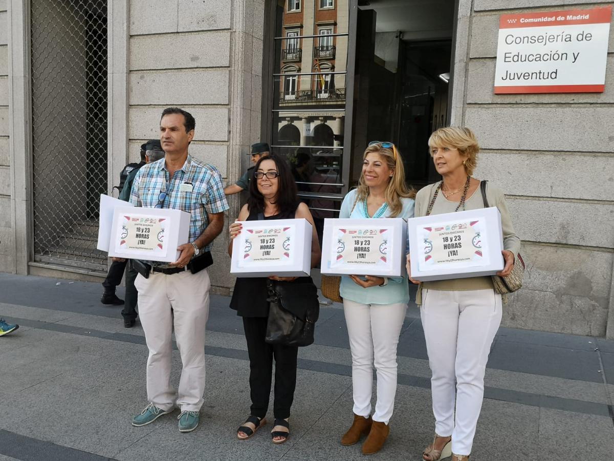 CCOO, ANPE, CSIF y FeSP-UGT Madrid entregan a la Consejería de Educación 20 mil firmas del profesorado para exigir 23 y 18 horas lectivas