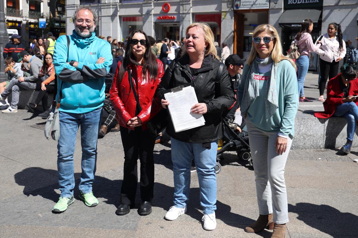 Acto de inicio de recogida de firmas de la ILP en la Puerta del Sol