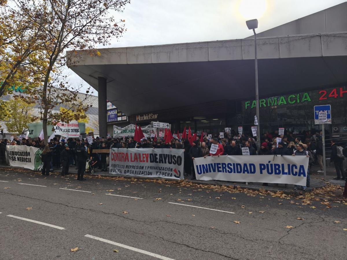 CONCENTRACIÓN ANTE LA ASAMBLEA DE MADRID